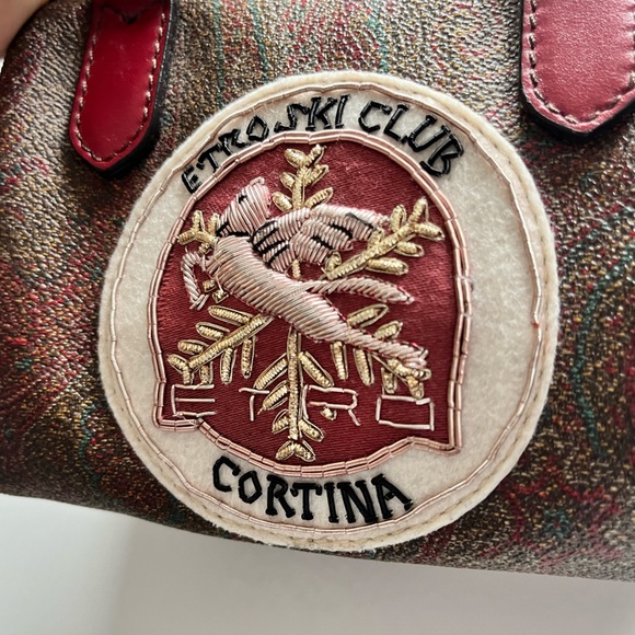 Immaculate ETRO LEATHER CROSSBODY BAG. “Etro Ski Club” hand-ticked patch.… - Picture 7 of 16